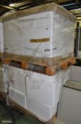 2x Pallets of polystyrene type containers with lids at 55x49x40cm - 8 containers per pallet