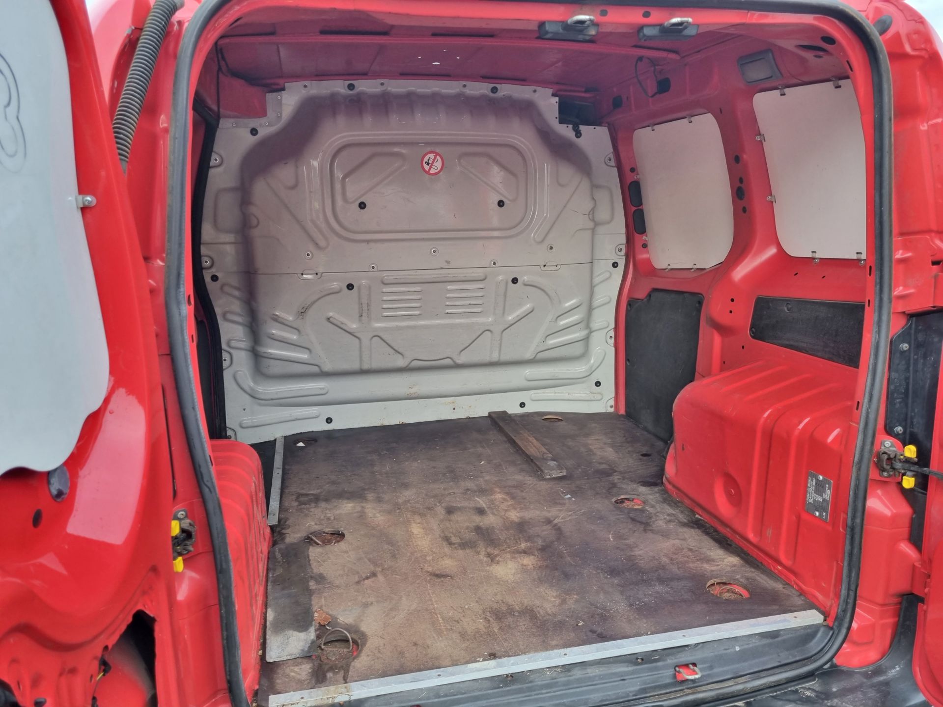 Peugeot Bipper S HDI 1.4L panel van - 81,716 miles - red - 2 seats - LGV for tax - 2011 plate - Bild 19 aus 34