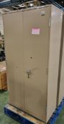 Lockable filing cupboard (key included) - 92x50x183cm