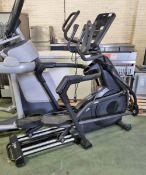 DKN EM X 800 Cross trainer - L185 x W84 x H165cm