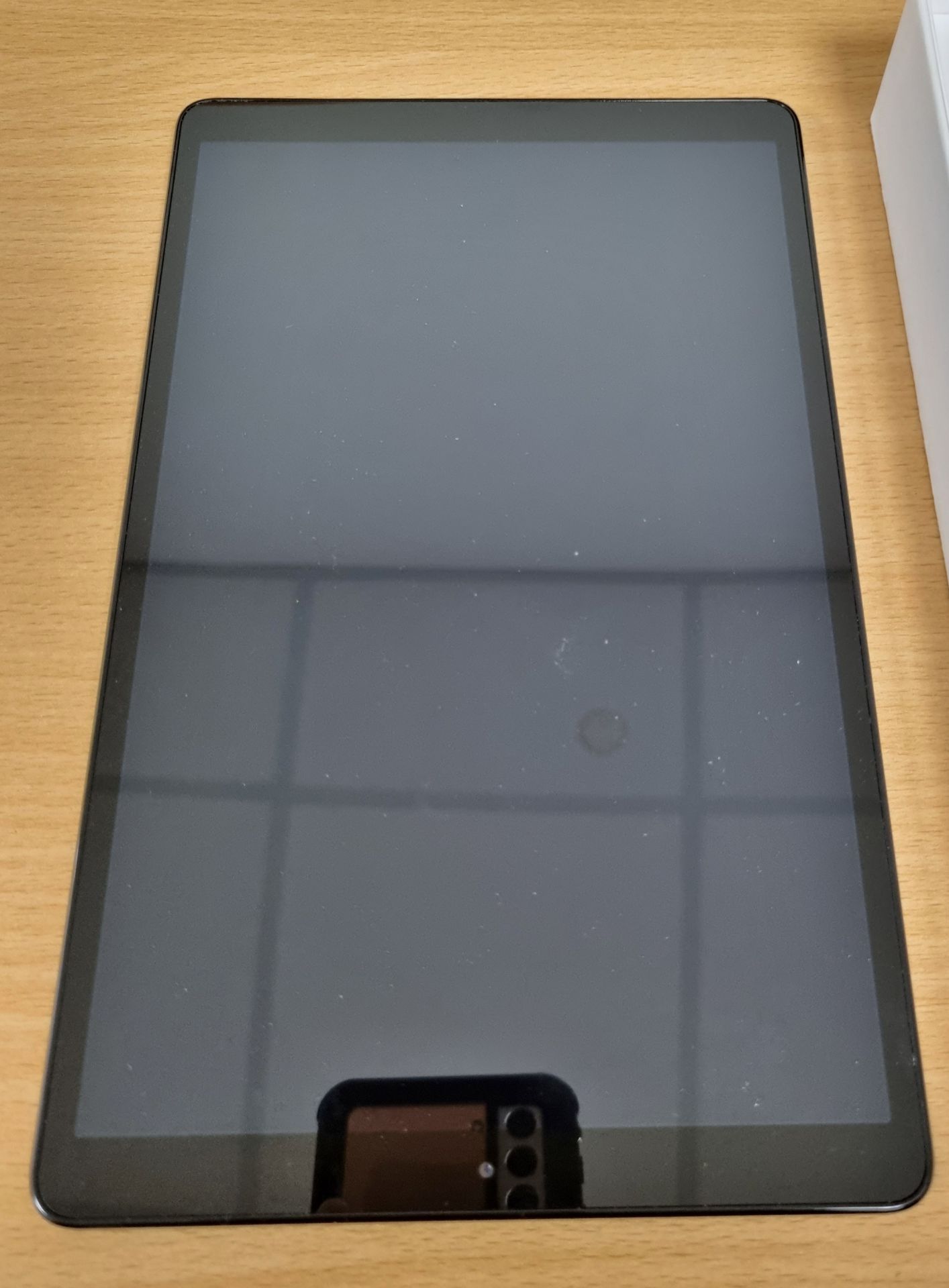 Samsung Galaxy Tab A SM-T510, 10.1 inch Tablet, Wifi, 32GB, 2GB RAM, 8MP AF + 5MP, Black - Image 3 of 9