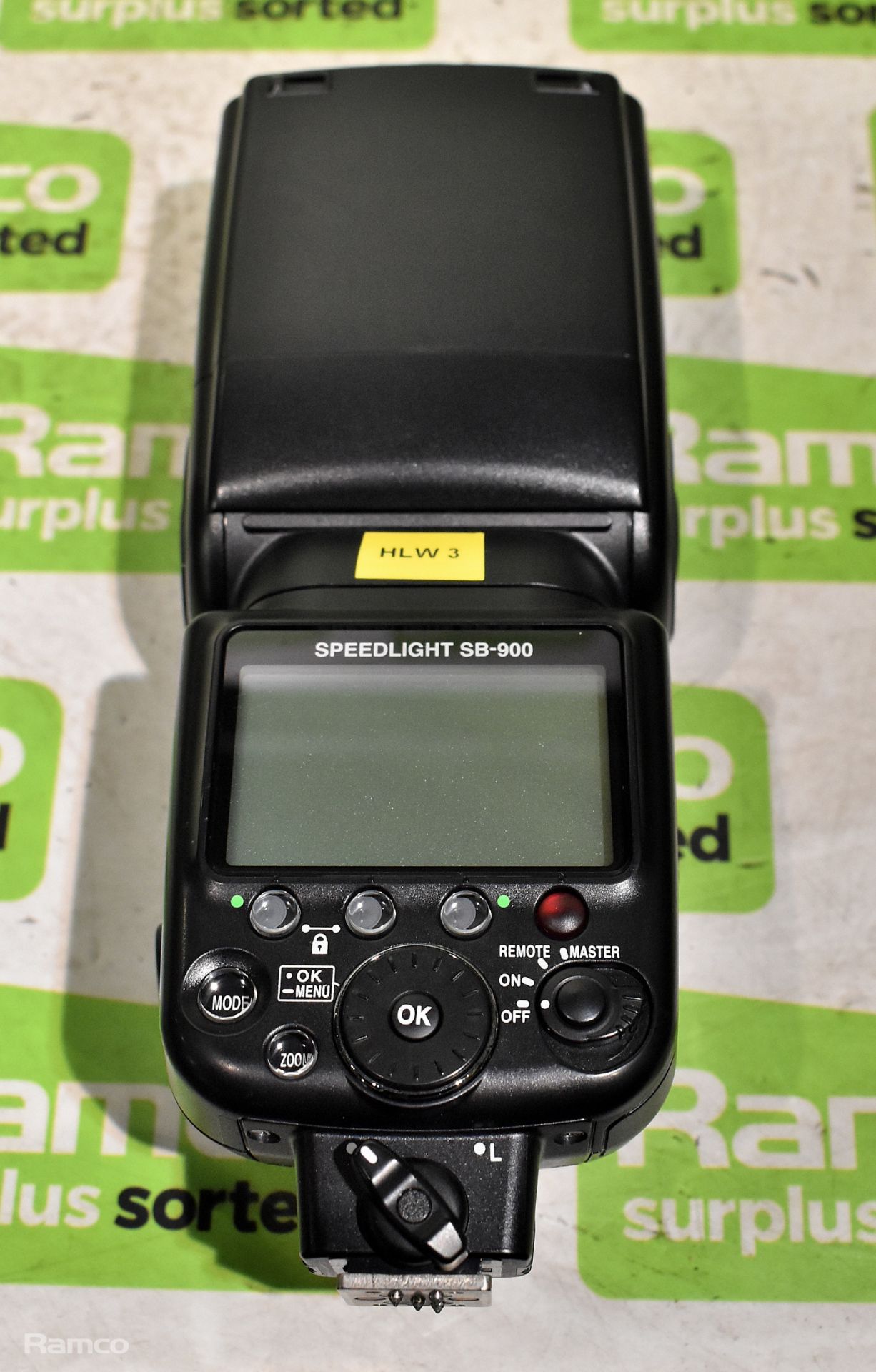Nikon Speedlight SB-900 flash unit with case - Image 2 of 4