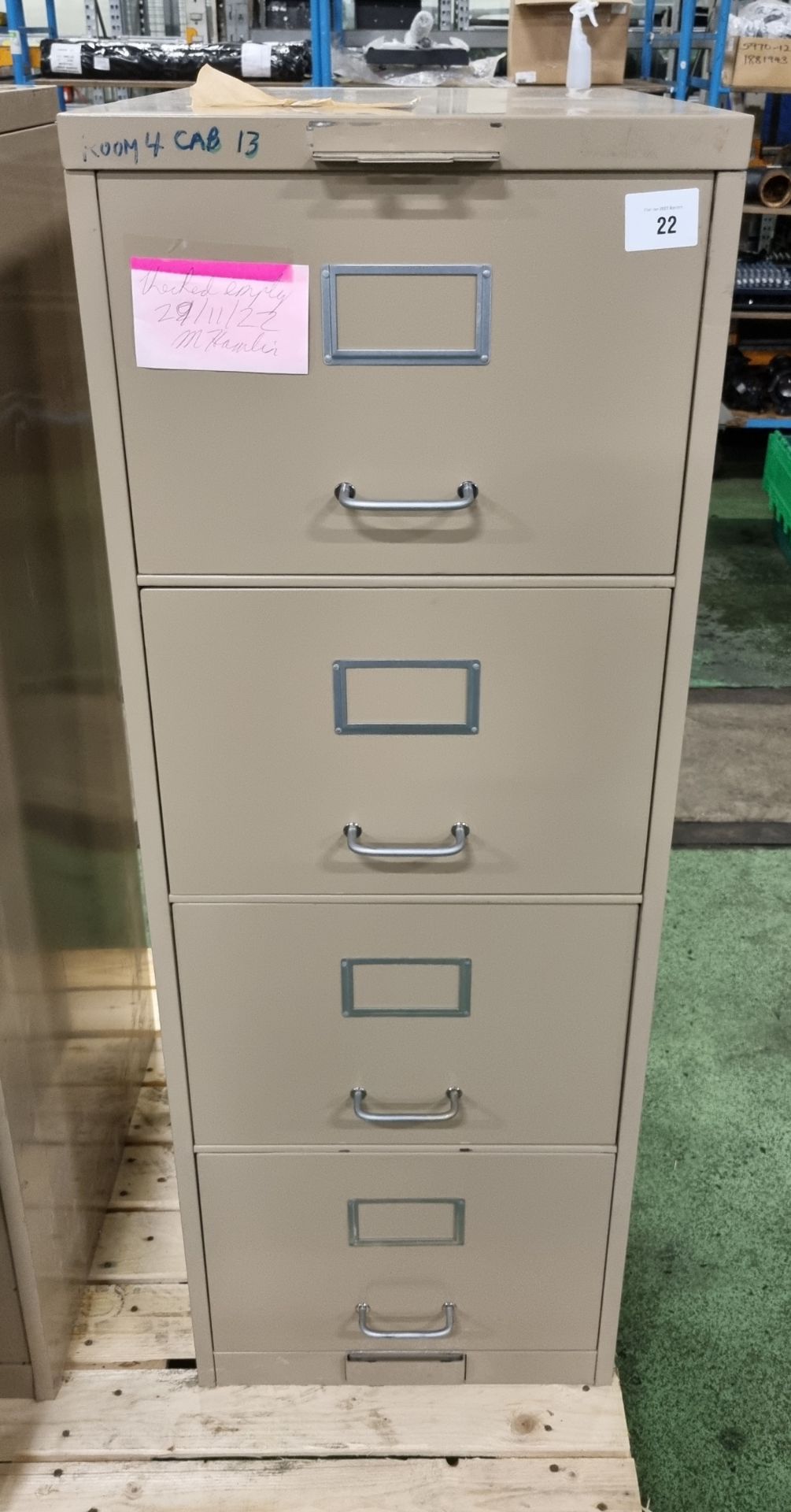 Lockable 4 drawer filing cabinet (key included) - 67x48x133cm - Image 3 of 4