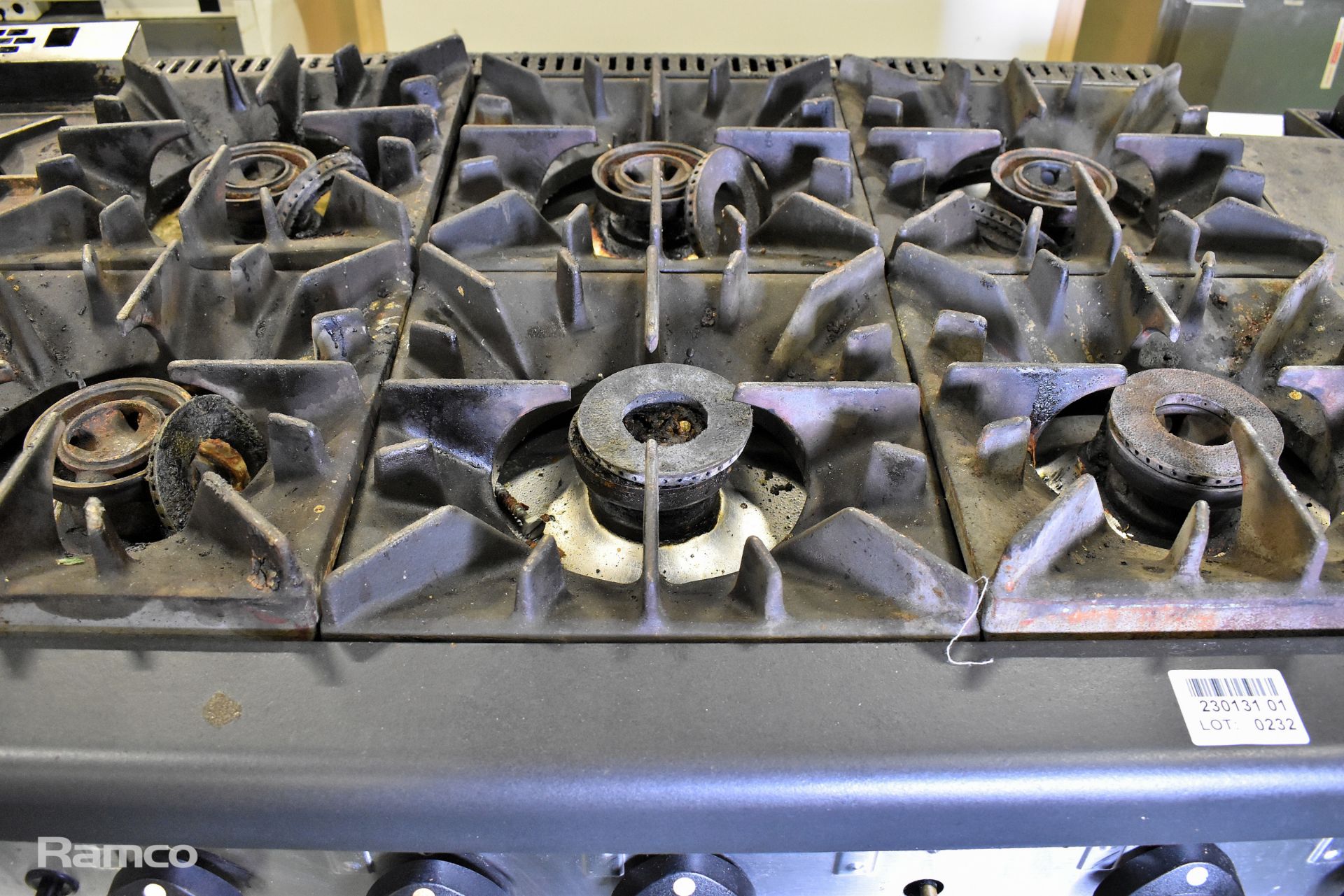 6 Burner Gas Range - missing 1 knob - Image 2 of 5