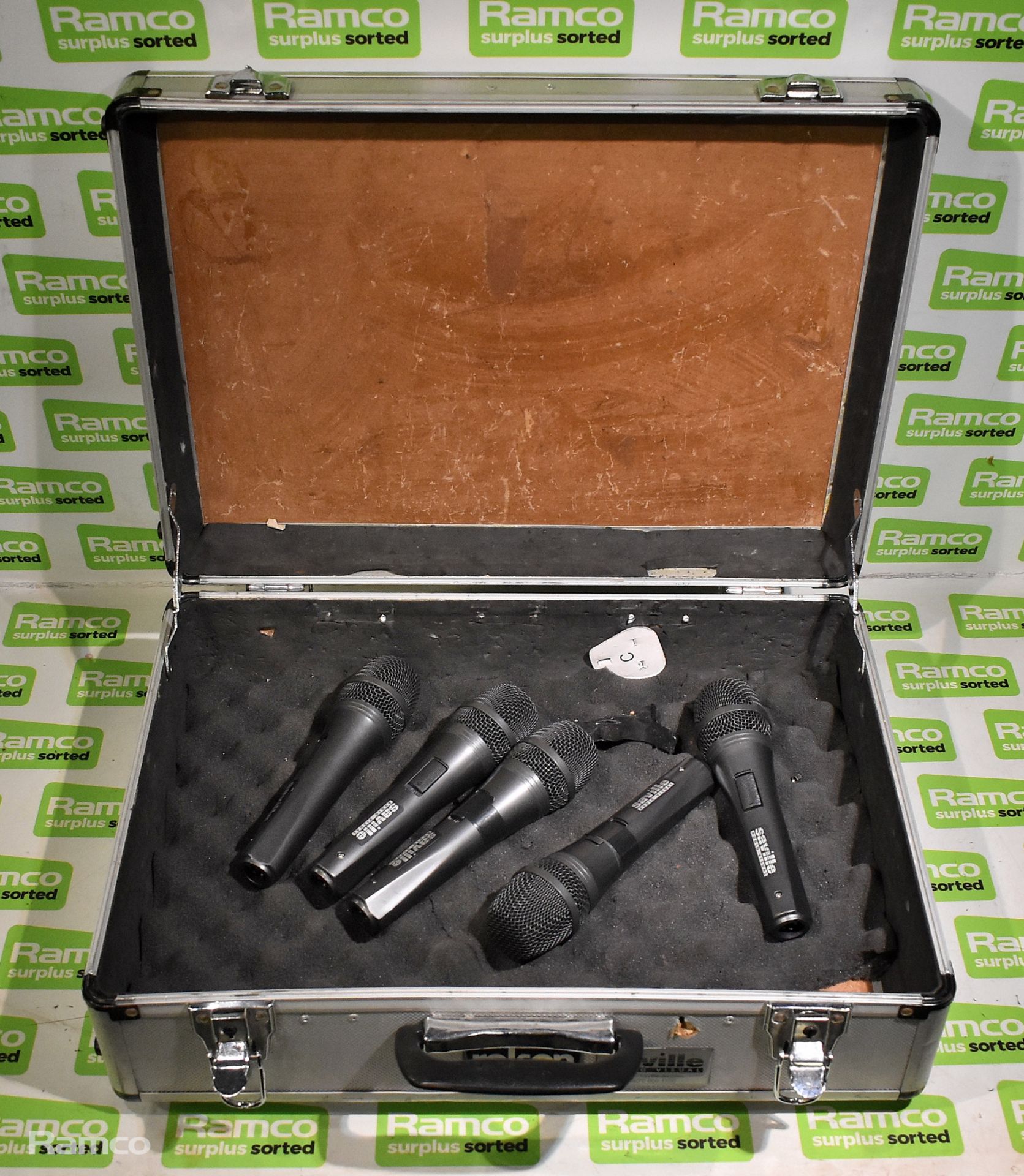 5 handheld wired microphones in carry case