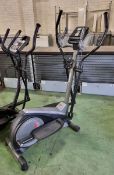 Proform 225 CSE Cross trainer - L130 x W65 x H160cm