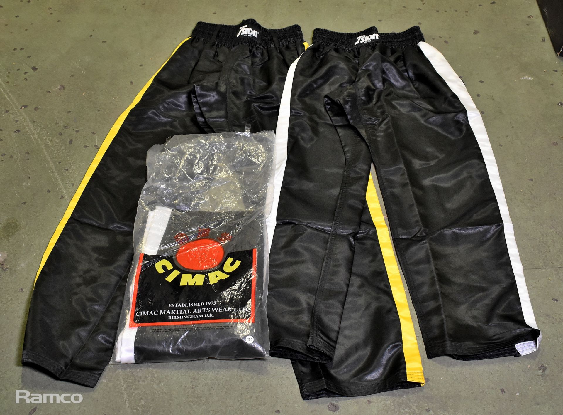 10x pairs of martial arts trousers - assorted - Image 2 of 4