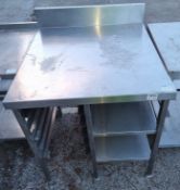 Stainless steel work counter with tray rack, 2 bottom shelves and upstand - dimensions: 85x90x105cm