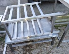 Stainless steel low support base unit