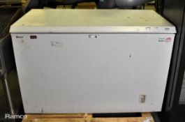 Gram commercial chest freezer