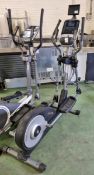 Nordictrack SE3i Cross trainer - L147 x W64 x H174cm