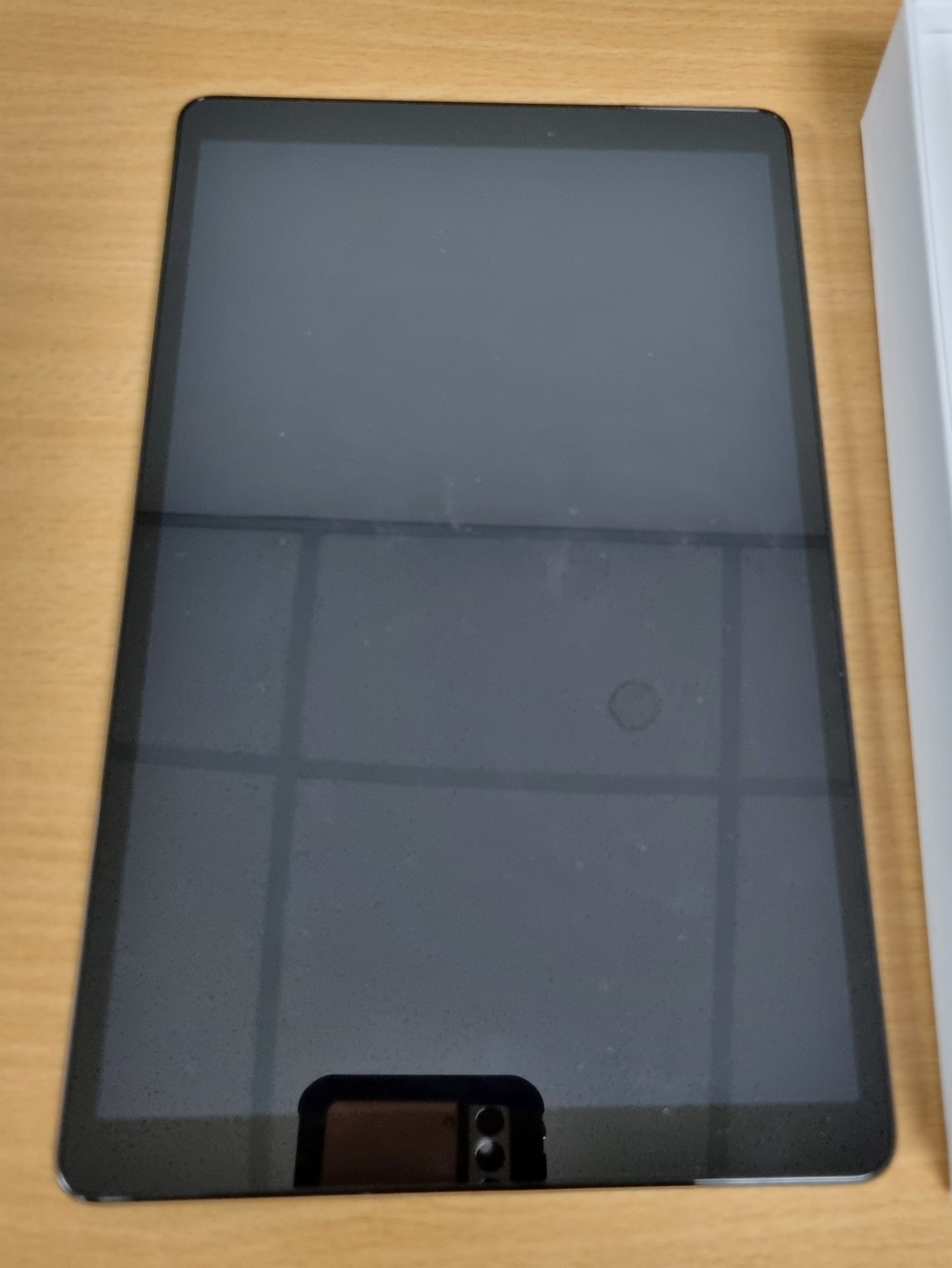 Samsung Galaxy Tab A SM-T510, 10.1 inch Tablet, Wifi, 32GB, 2GB RAM, 8MP AF + 5MP, Black - Image 3 of 8