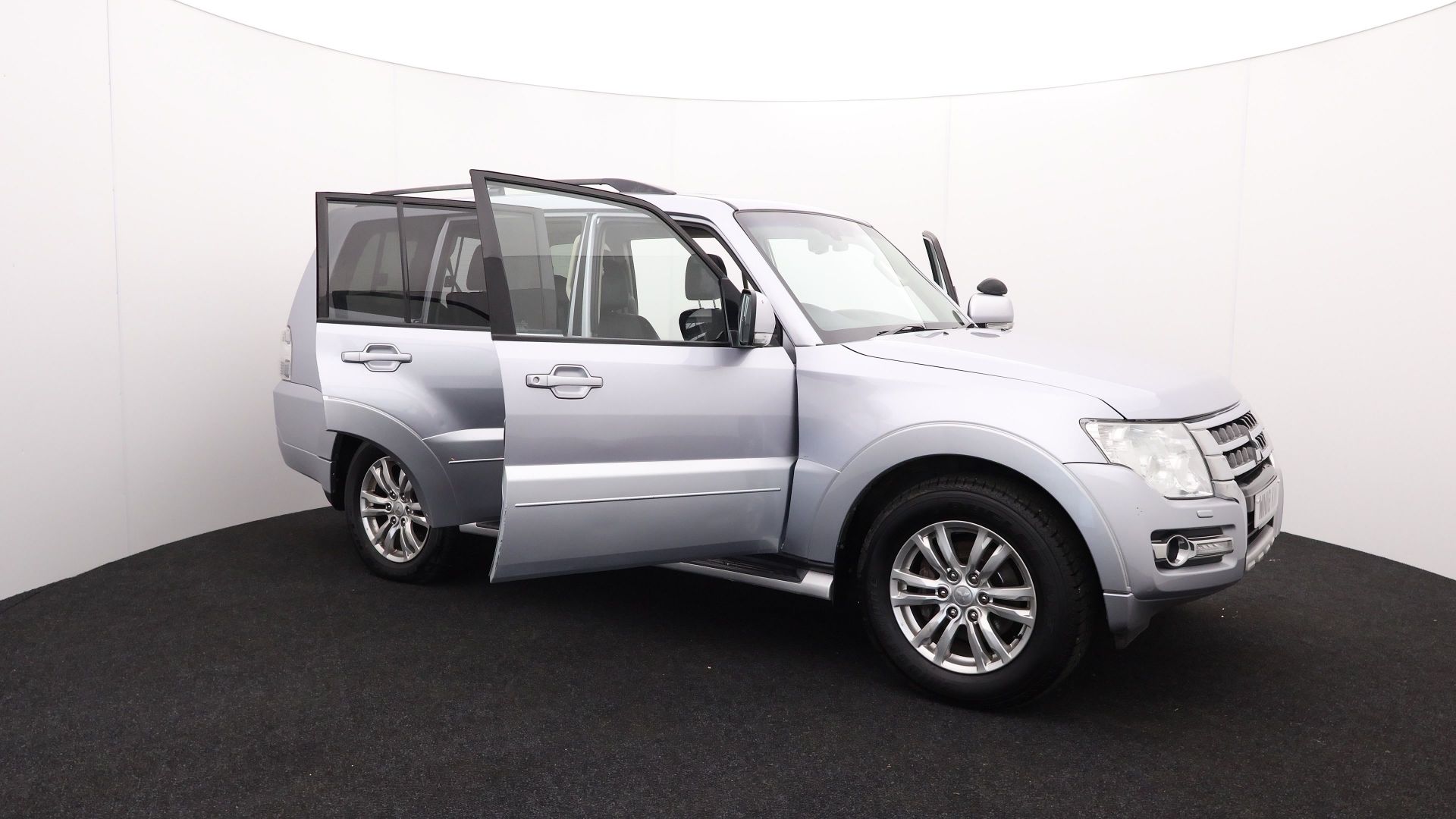 WN18KWV - Mitsubishi Shogun 3.2DI EL - Bild 41 aus 47