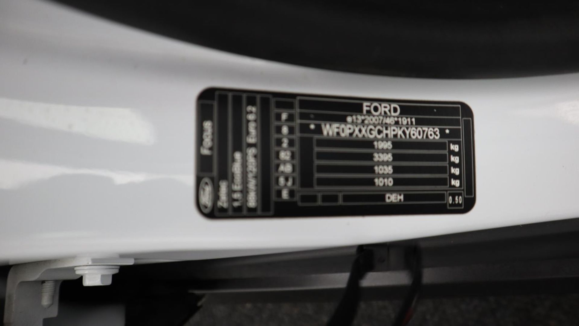 LG69YZV Ford Focus ZETEC Estate TDCI Auto - Bild 19 aus 41