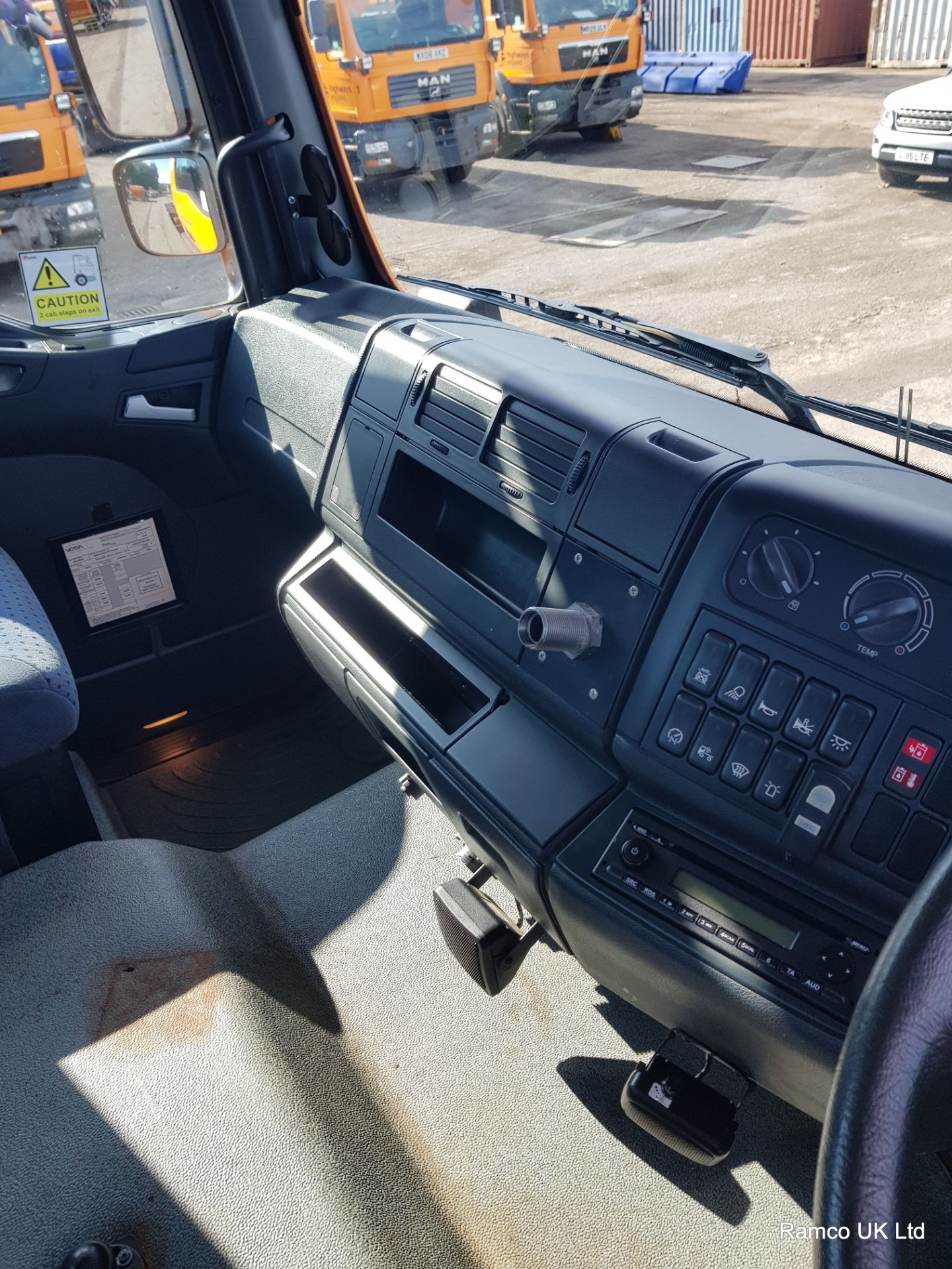 2008 (reg WX08 MVL) MAN TGM 26.330 6x4 chassis cab truck. - Image 13 of 21