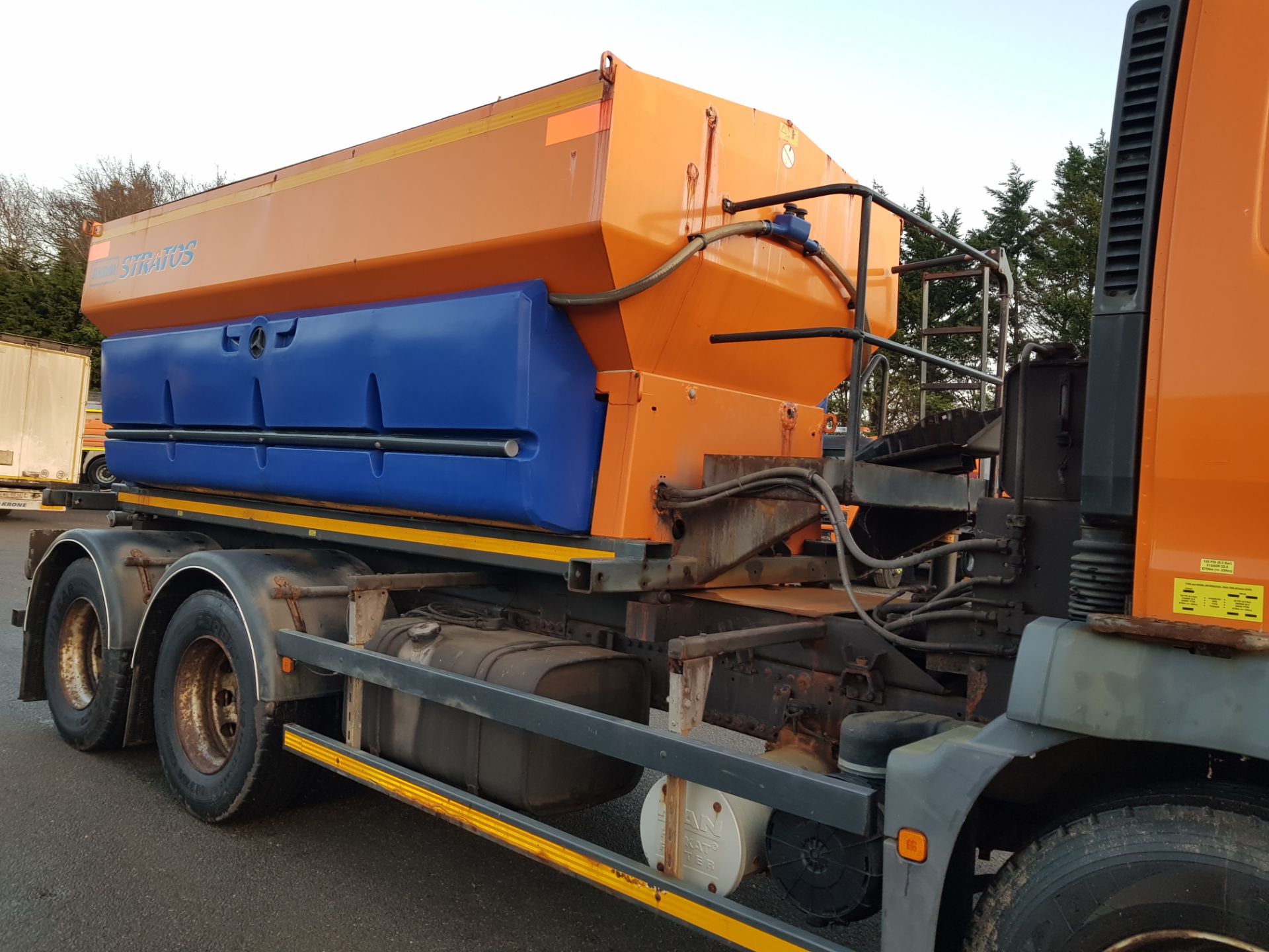 2008 (reg WX08 XLB) MAN TGM 26.330 6x4 with Schmidt Stratos 9m3 pre-wet gritter mount. - Image 3 of 11