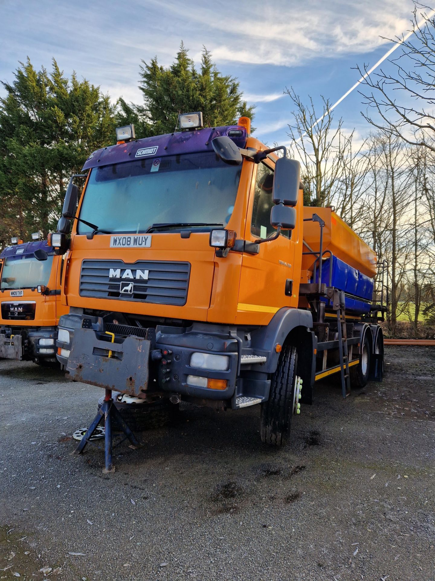 2008 (reg WX08 WUY) MAN TGM 26.330 6x4 with Schmidt Stratos 9m3 pre-wet gritter mount. - Image 2 of 8