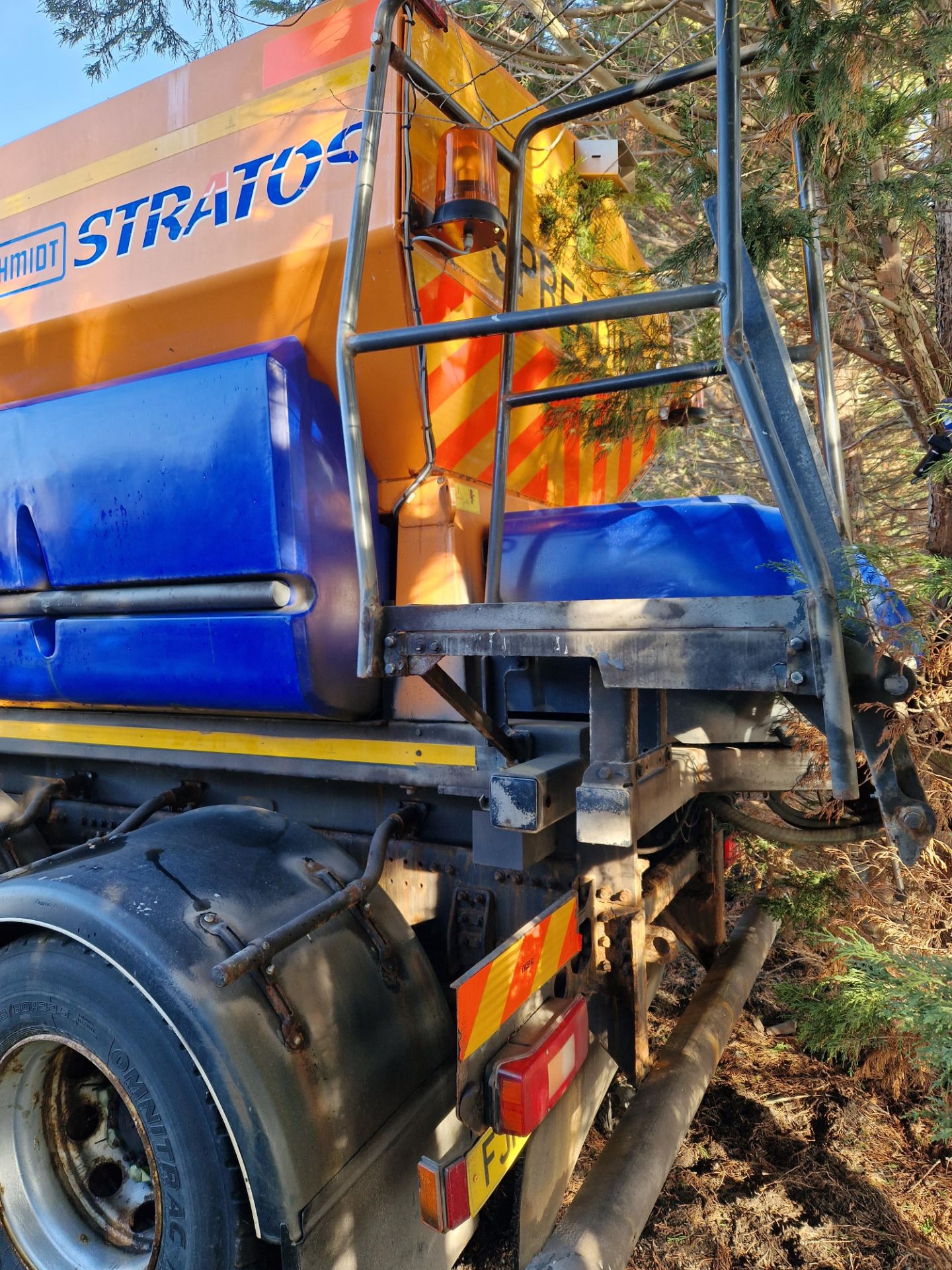 2010 (reg FJ10 LRK) Volvo FE 340 with Schmidt Stratos pre-wet gritter mount. - Image 7 of 15