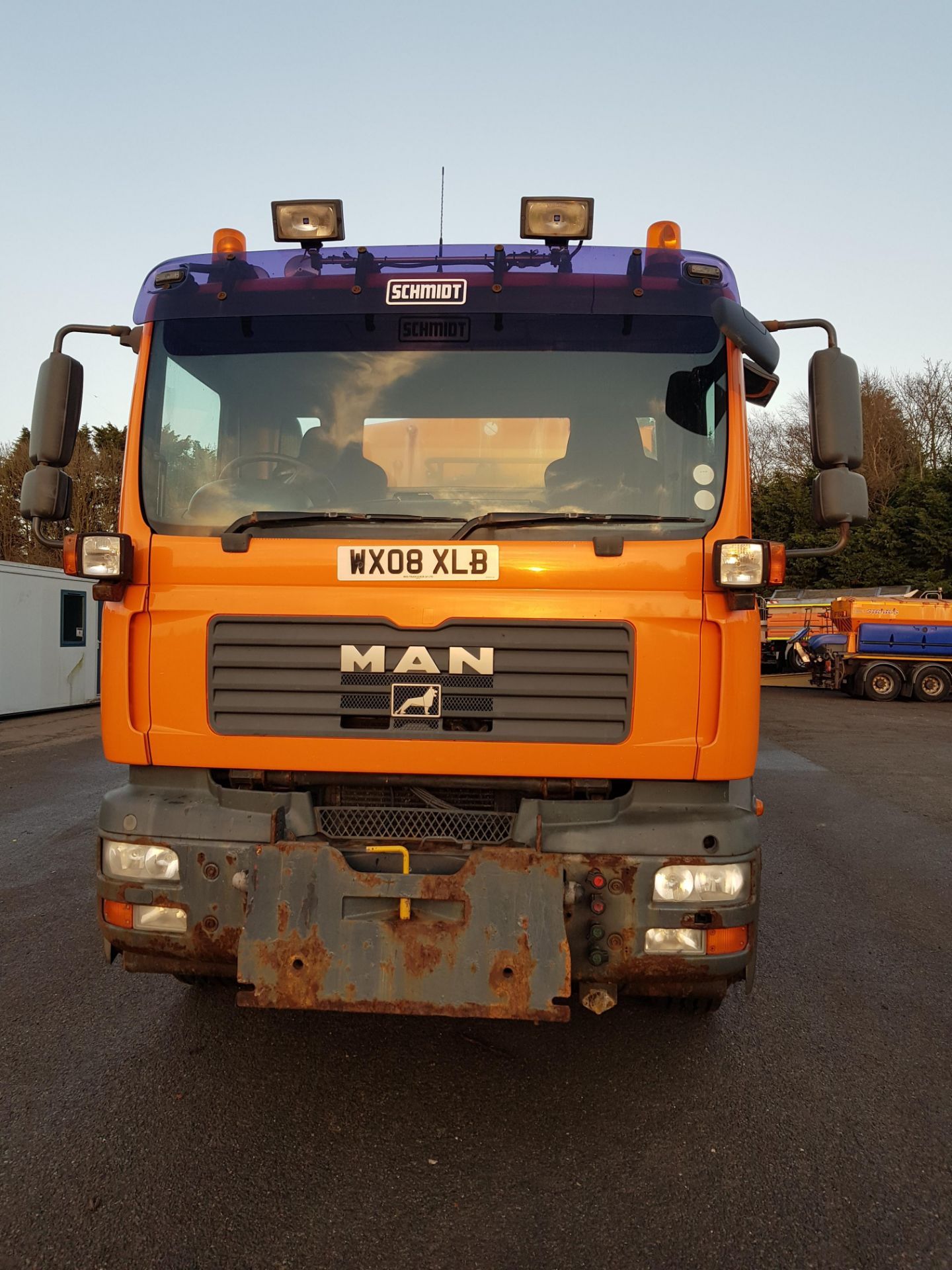 2008 (reg WX08 XLB) MAN TGM 26.330 6x4 with Schmidt Stratos 9m3 pre-wet gritter mount. - Image 2 of 11