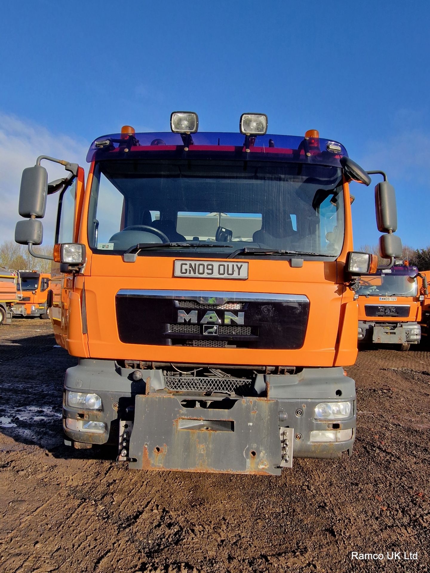 2009 (reg GN09 OUY) MAN TGM 26.330 6x4 with Romaquip wet gritter mount. - Image 15 of 15