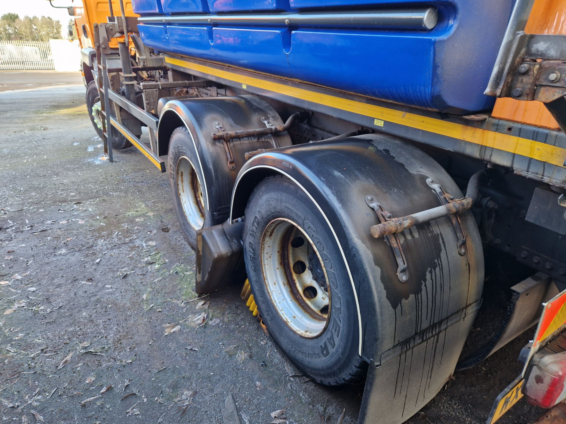 2008 (reg WX08 WUY) MAN TGM 26.330 6x4 with Schmidt Stratos 9m3 pre-wet gritter mount. - Image 6 of 8