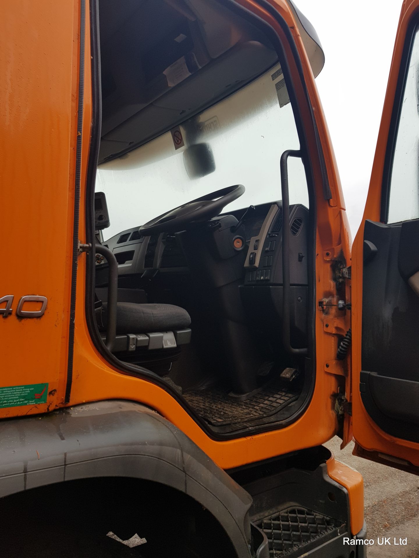 FJ10 LNA2010 (reg FJ10 LNA) Volvo FE 340 with Schmidt Stratos pre-wet gritter mount. - Image 15 of 17