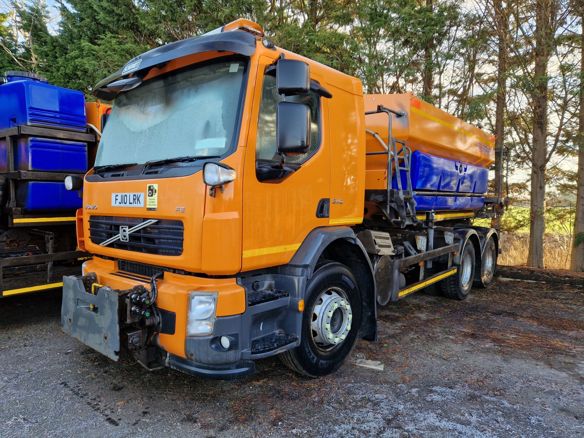 2010 (reg FJ10 LRK) Volvo FE 340 with Schmidt Stratos pre-wet gritter mount.