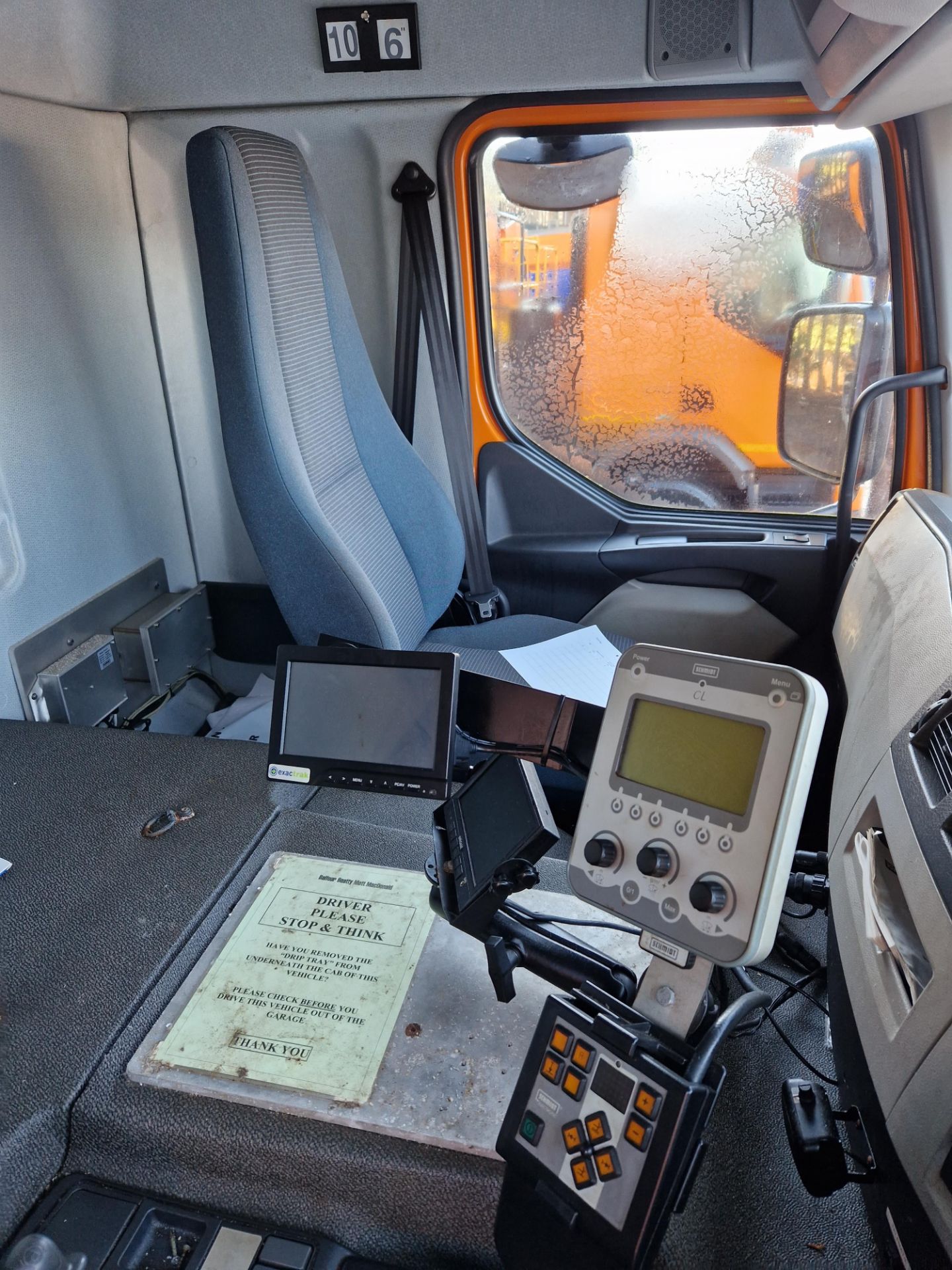 2010 (reg FJ10 LRK) Volvo FE 340 with Schmidt Stratos pre-wet gritter mount. - Image 10 of 15