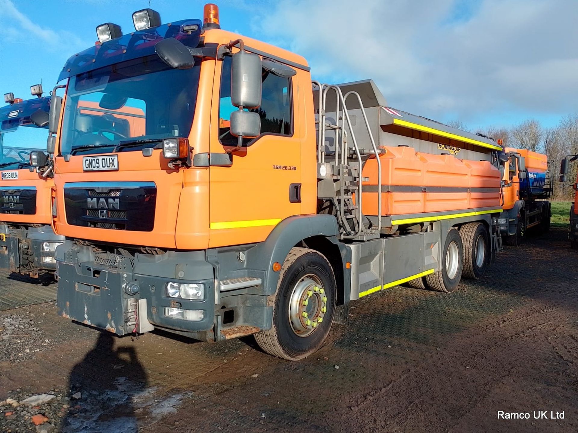 2009 (reg GN09 OUX) MAN TGM 26.330 6x4 with Romaquip wet gritter mount.