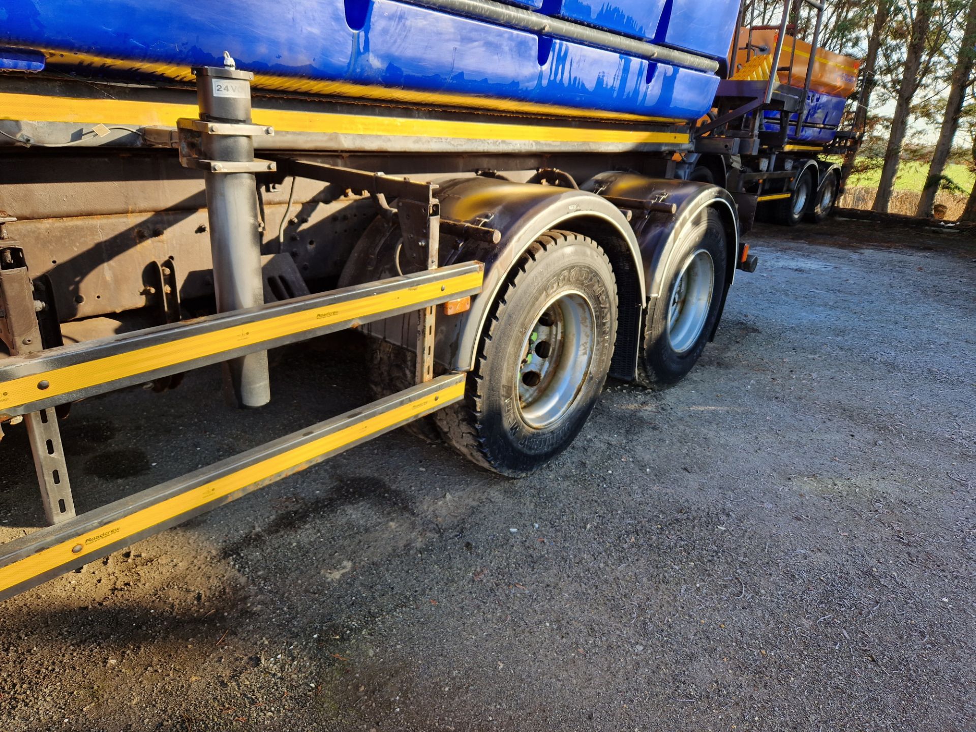 2010 (reg FJ10 LPN) Volvo FE 340 with Schmidt Stratos pre-wet gritter mount. - Image 6 of 19