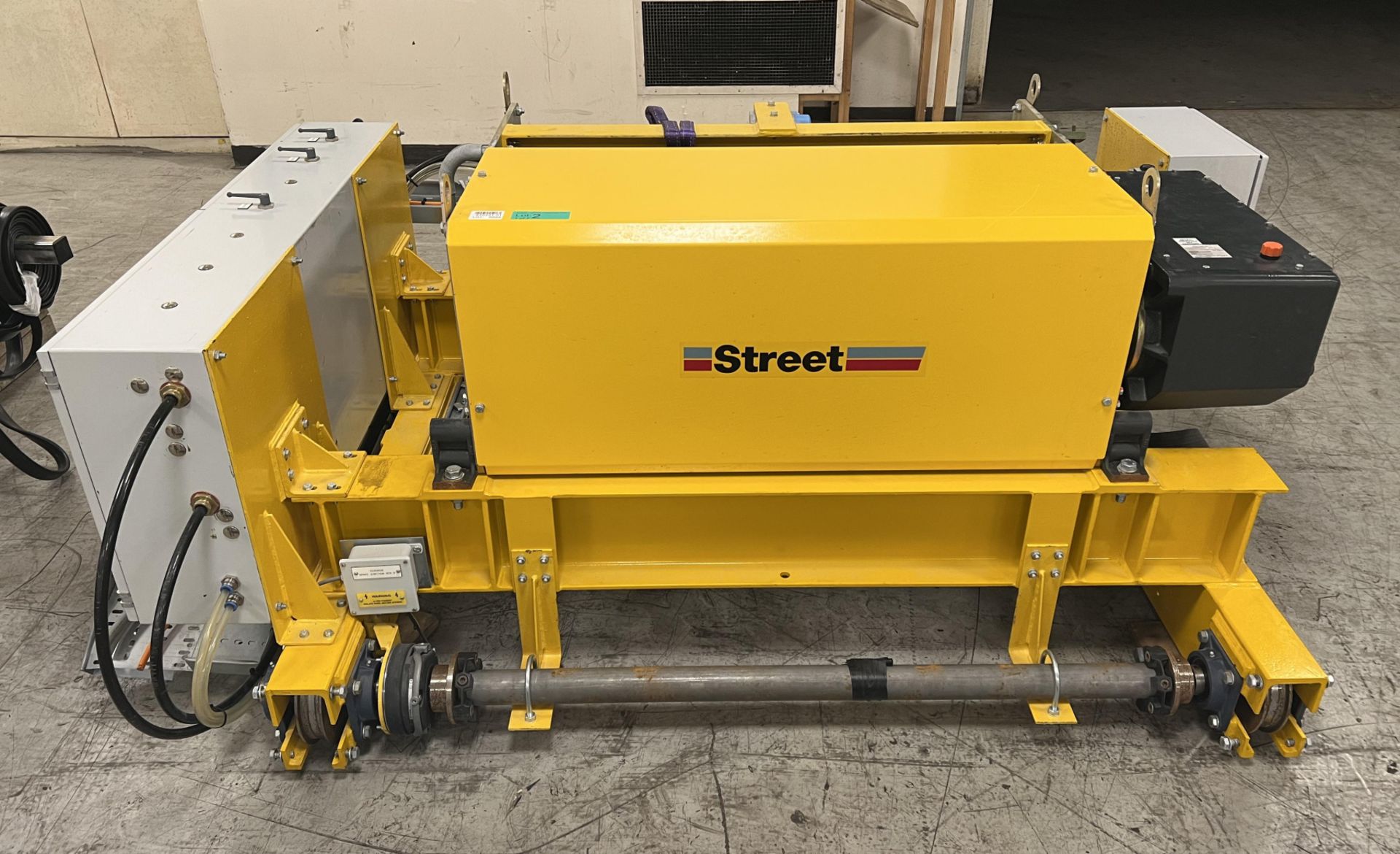 Street overhead crane - type ZX084 – 2012 – 3.2 tonne capacity, control units, beams and framework - Bild 2 aus 57