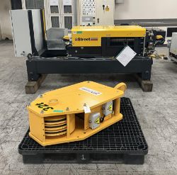 Online Auction of Street Overhead Crane 32 Tonne Capacity with Hook Block & 3.2 Tonne Street Overhead Crane with Frame & Controller