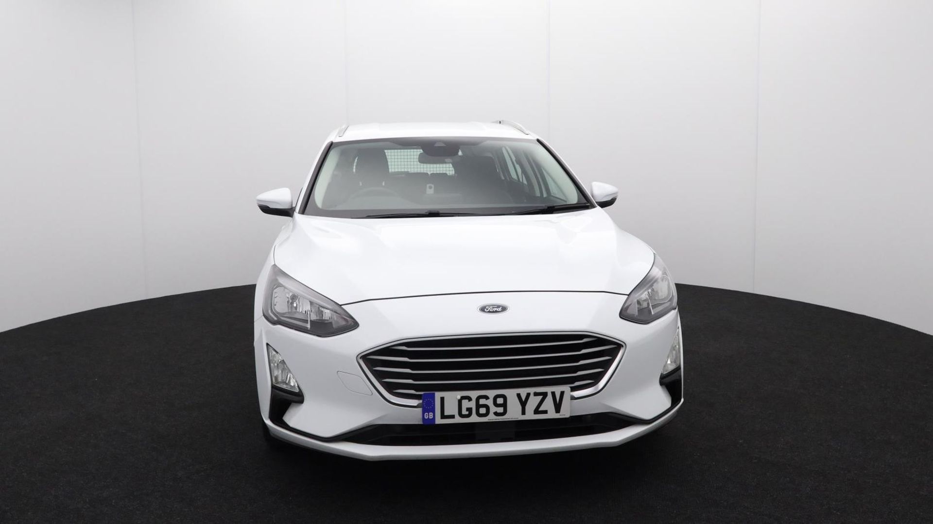 LG69 YZV - 2019 Ford Focus ZETEC Estate - Image 4 of 44