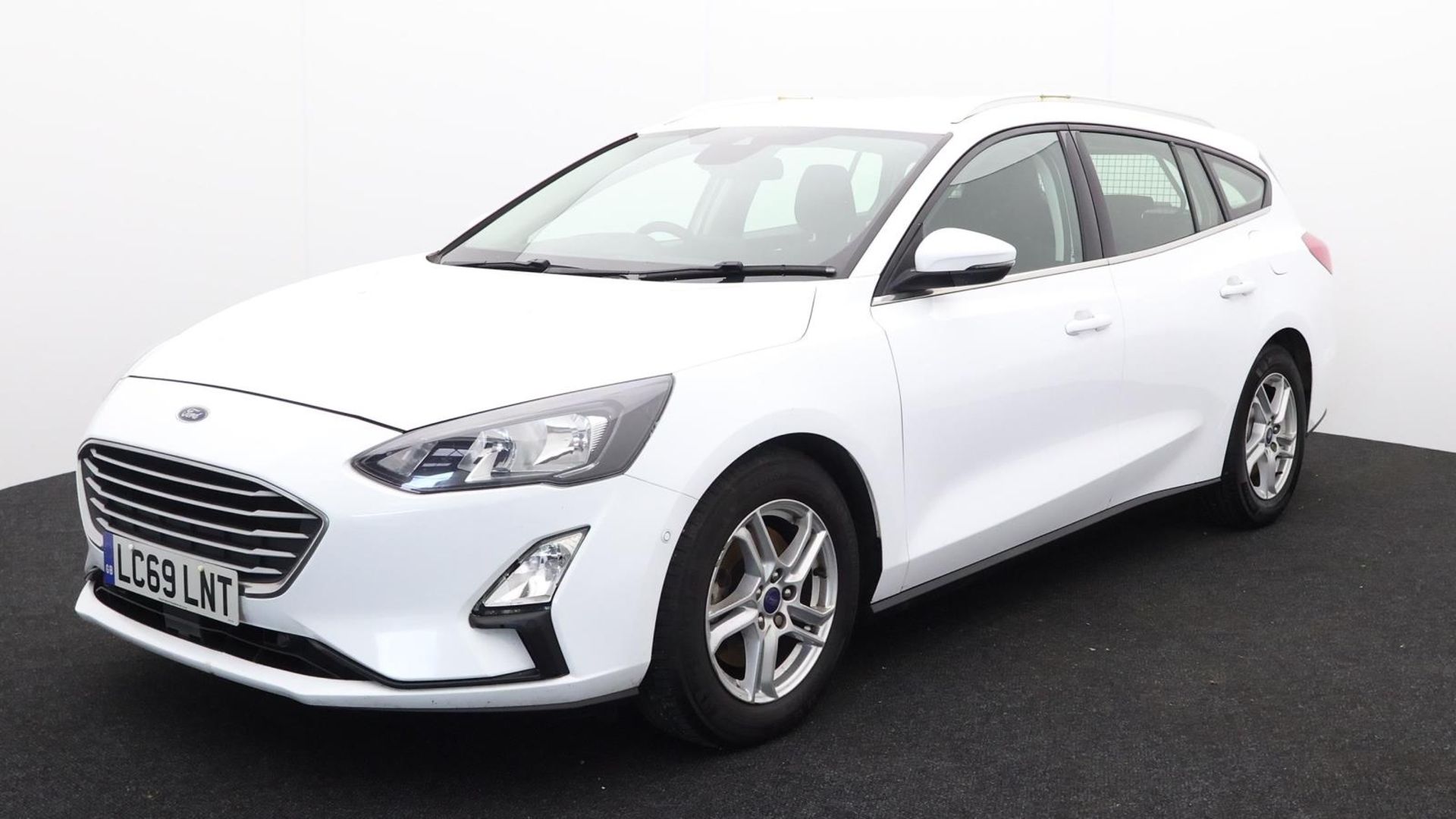 LC69 LNT - 2019 Ford Focus ZETEC Estate - Image 3 of 40