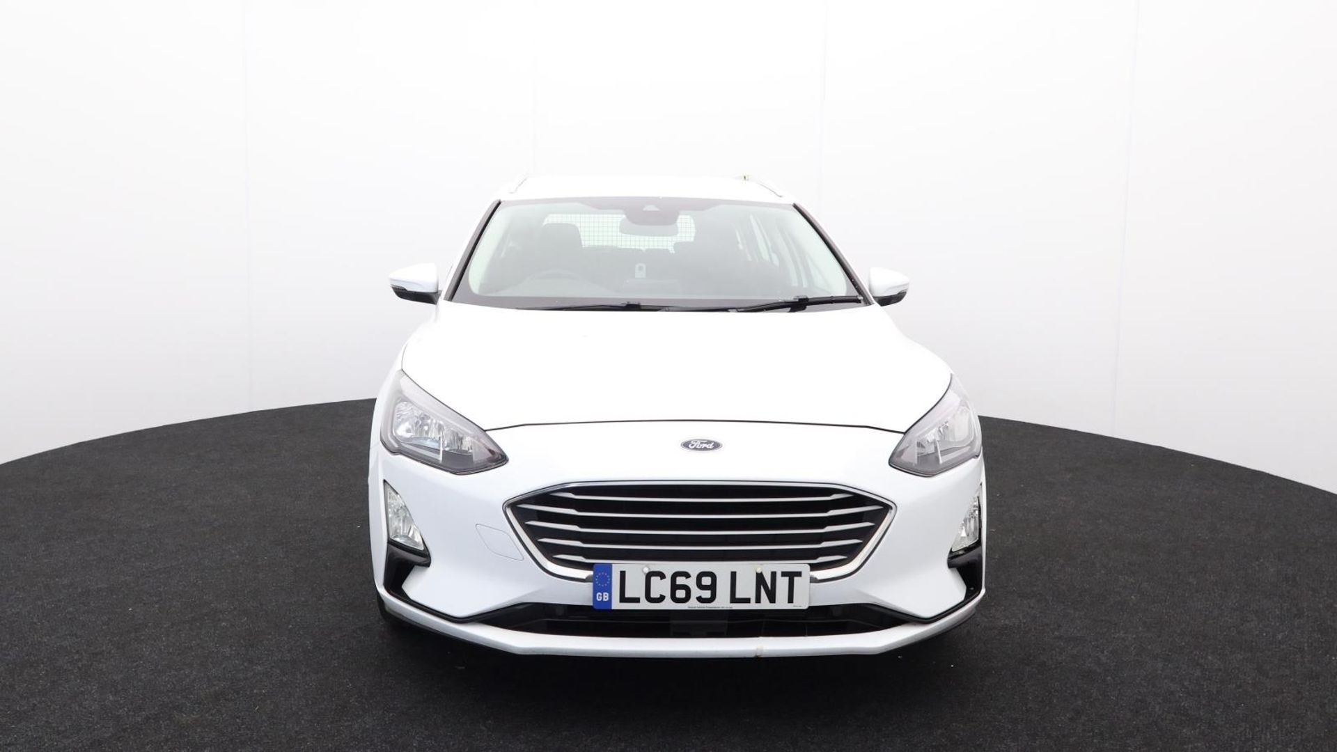 LC69 LNT - 2019 Ford Focus ZETEC Estate - Image 4 of 40