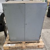 Metal storage cabinet - L92 x W32 x H106cm
