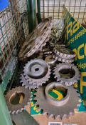 Approx 33x steel chain sprockets - various sizes and types
