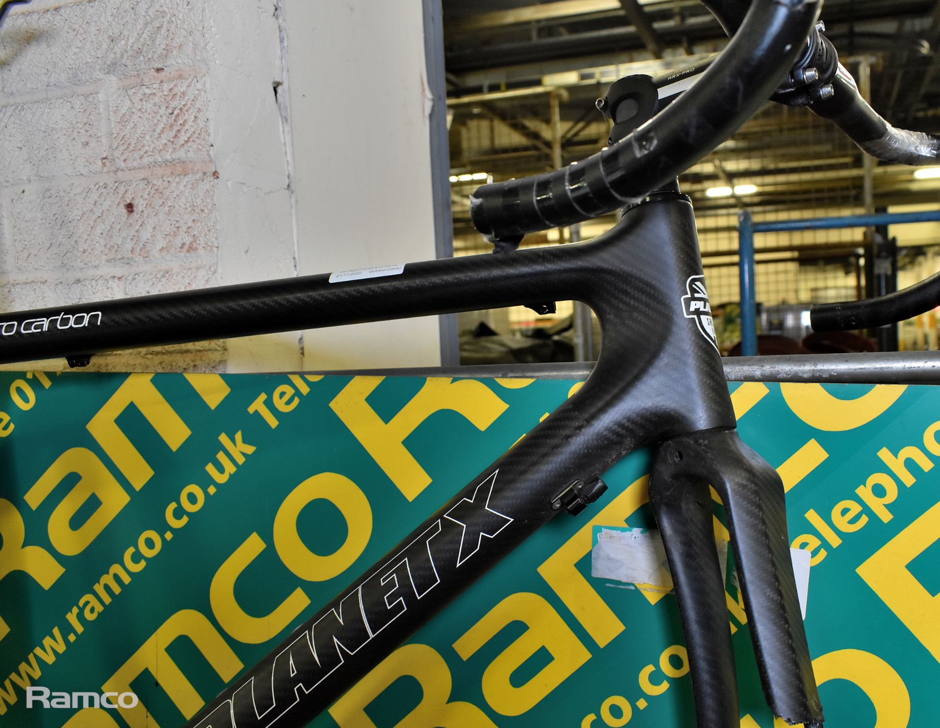 Planet X Pro Carbon road bike frame with handlebars, forks and seat post - damaged forks and frame - Image 4 of 7