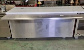 Servery unit with socket - 180x110x90cm - with tray rail