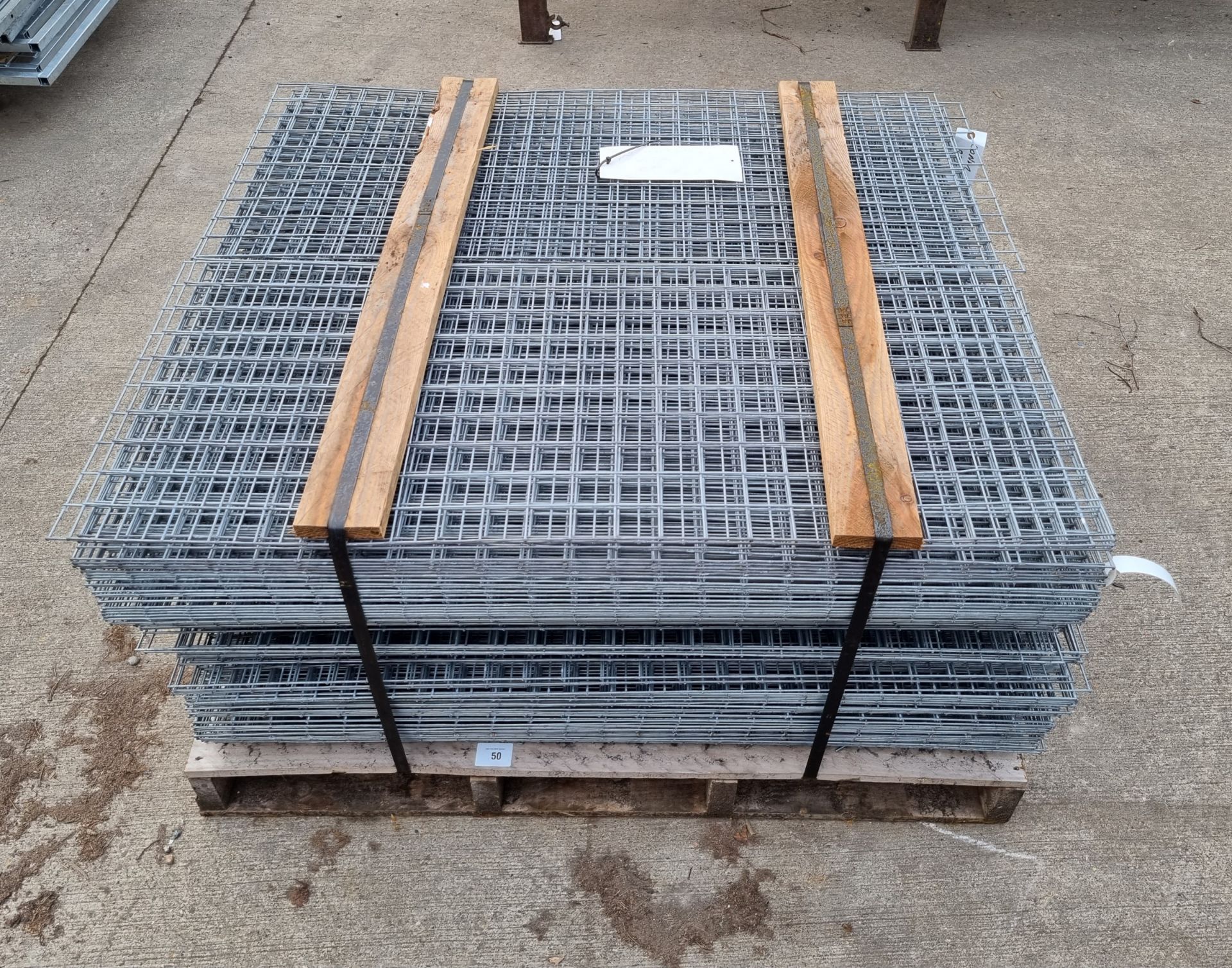 Approximately 188x Steel wire mesh assemblies - L 117 x W 51cm - Image 3 of 3