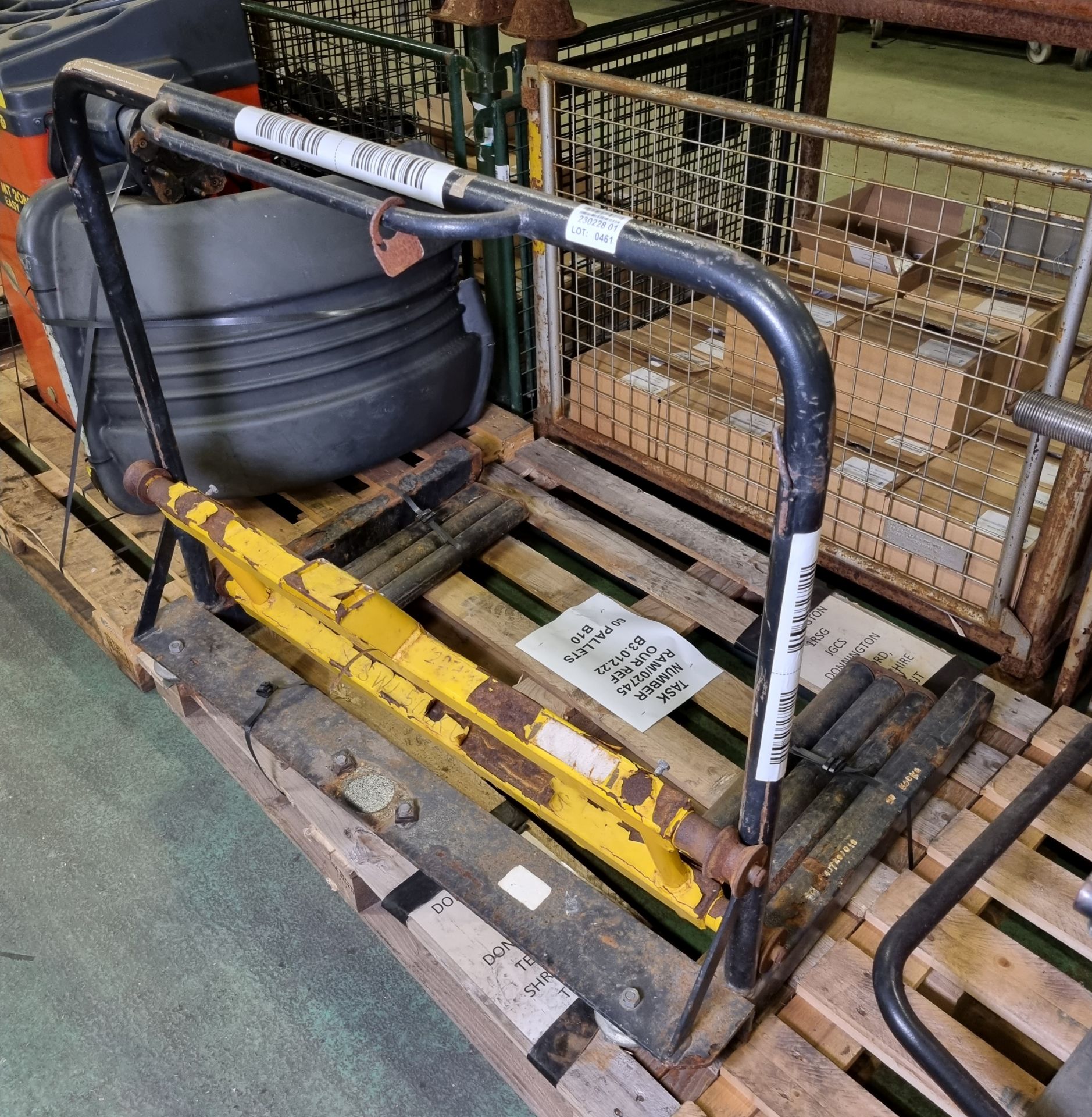 VL Churchill Wheelforce hydraulic wheel moving trolley - capacity: 500kg - Image 2 of 3