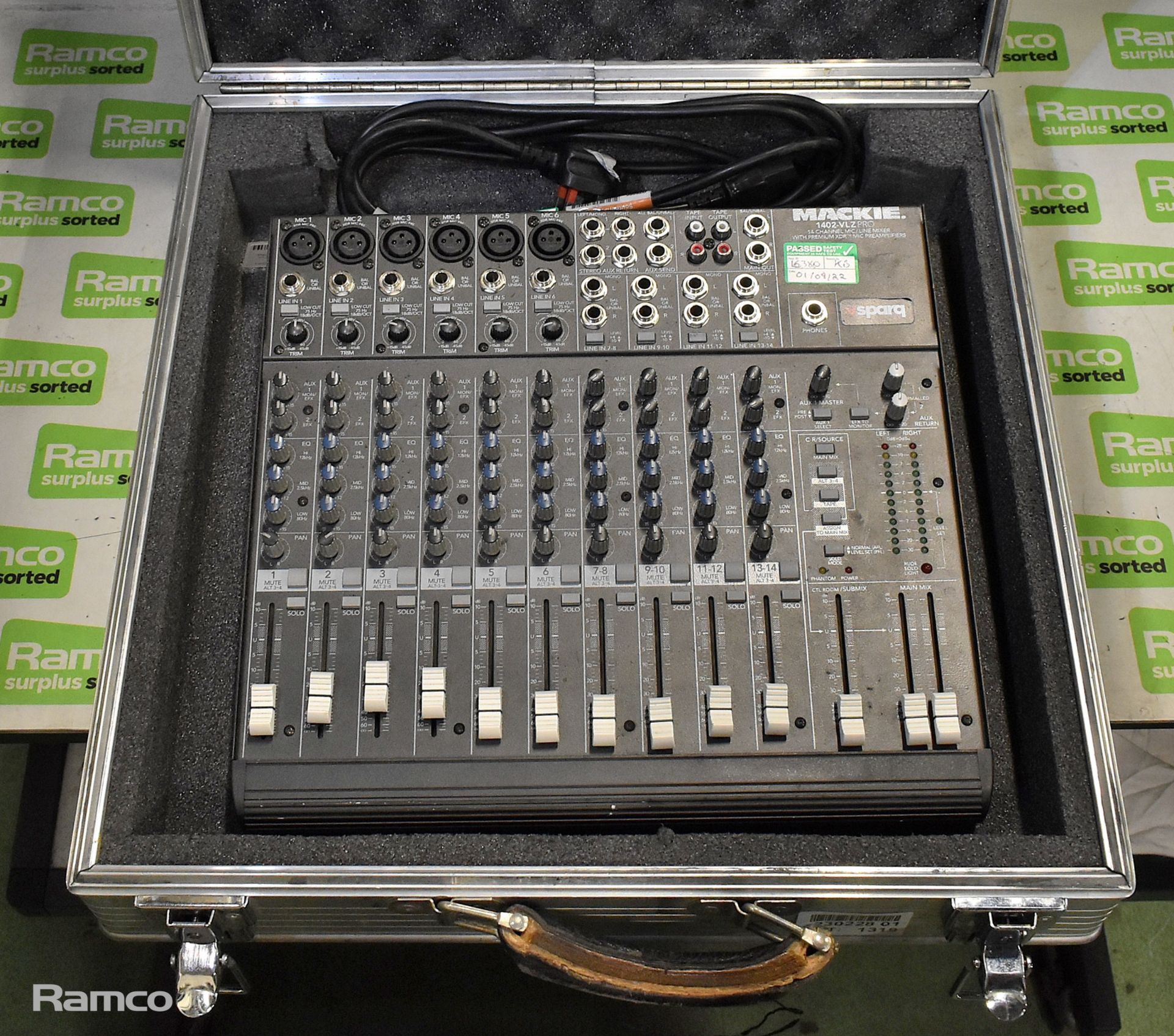 Mackie Micro Series 1402-VLZ 14 channel mic / line mixer - in case - Image 2 of 6