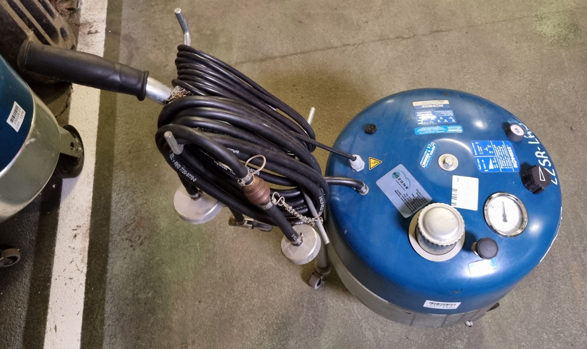 Rozone Sustainable Solutions Romess mobile brake bleeder - Image 2 of 4