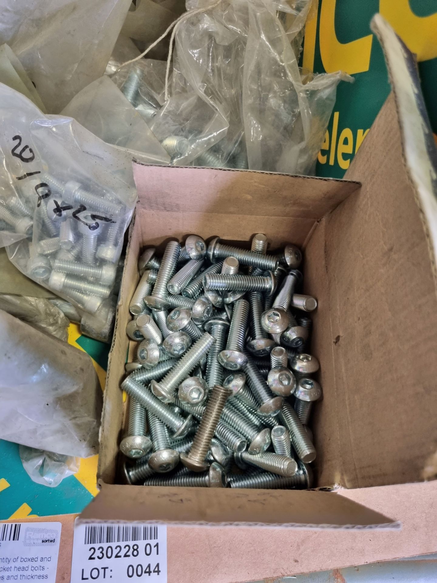 Mixed quantity of boxed and bagged socket head bolts - various sizes and thickness - Image 5 of 5