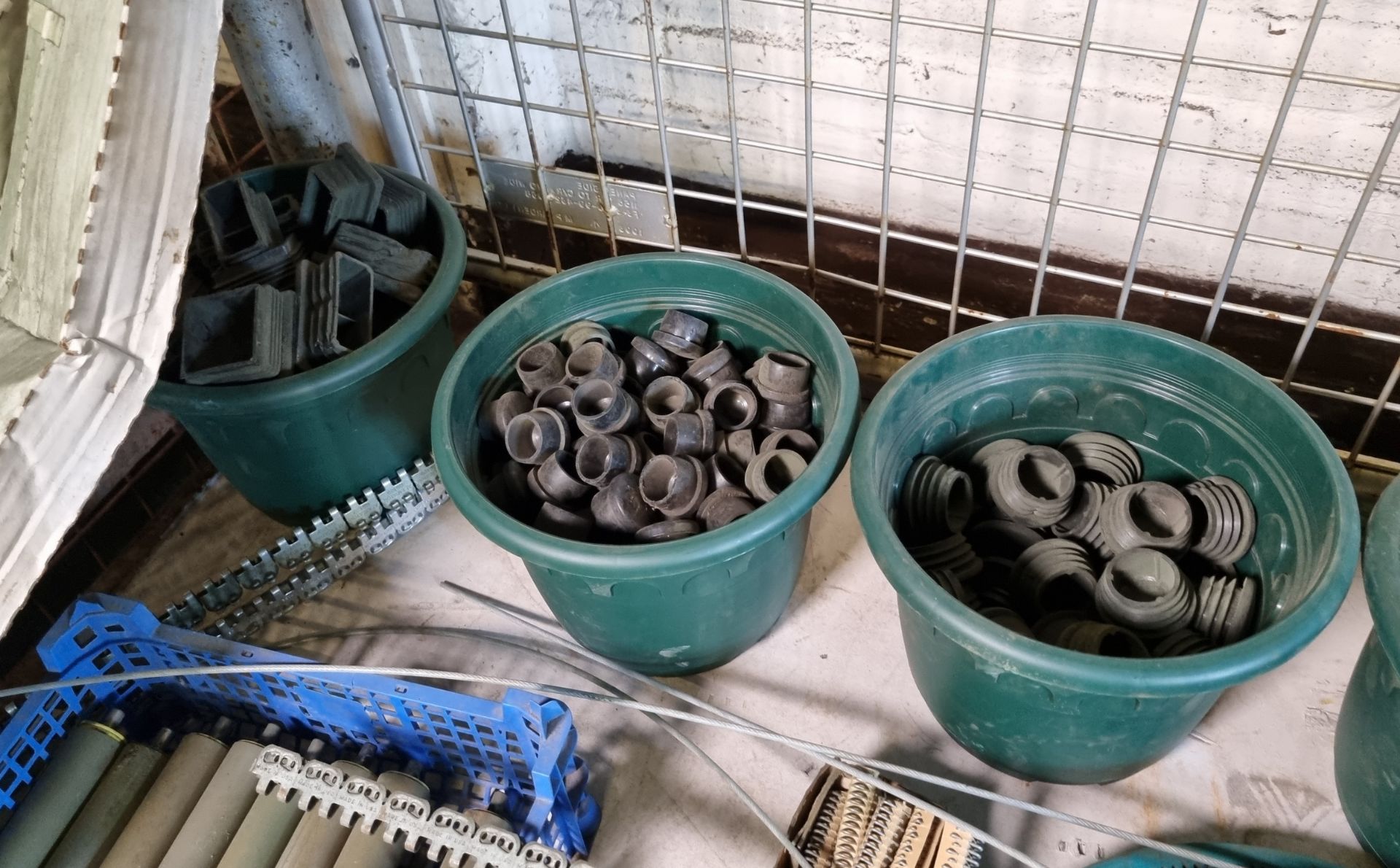Mixed lot of rollers, wheels, end caps, alligator belt joiners - Image 8 of 8