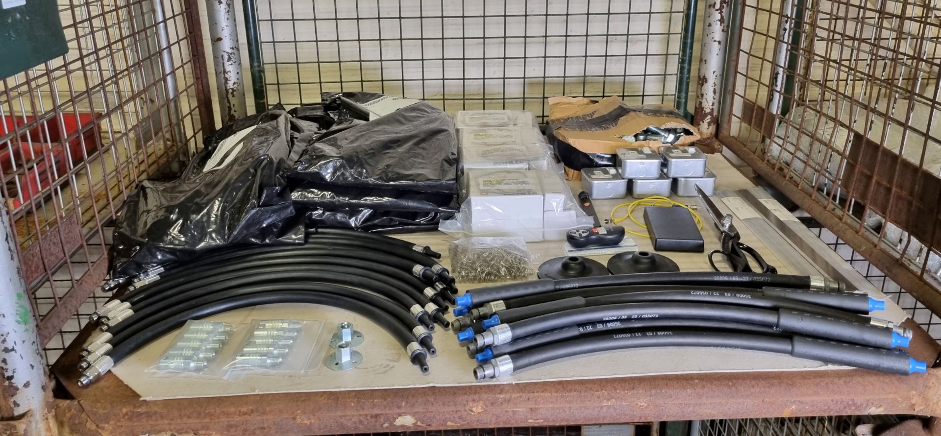 Workshop equipment - rubber hoses, Kohler F2183 service kits, M20x60 bolts, planer knives, couplings