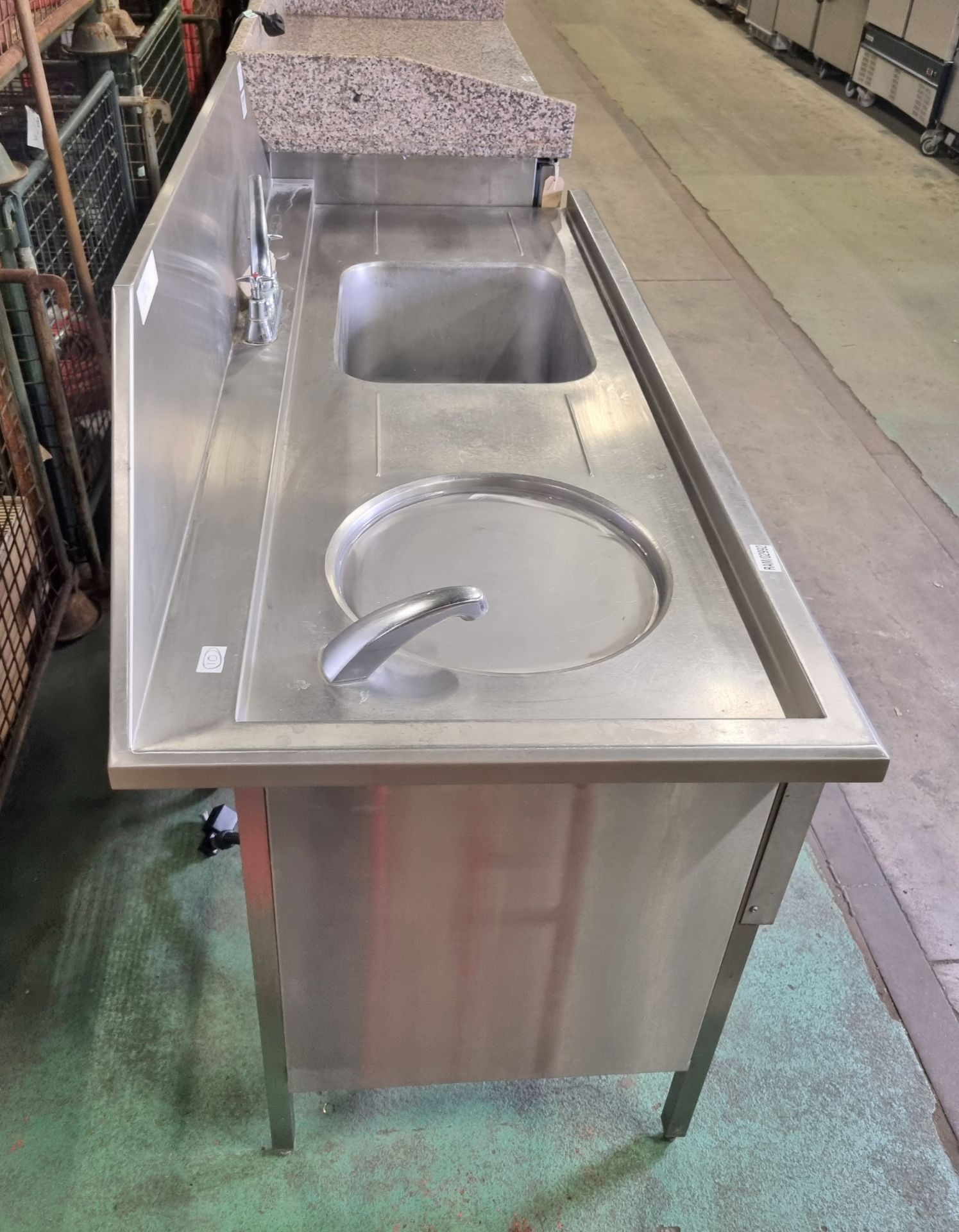 Stainless steel sink unit with waste disposal (currently sealed) - 165 x 70 x 120cm - Bild 8 aus 9