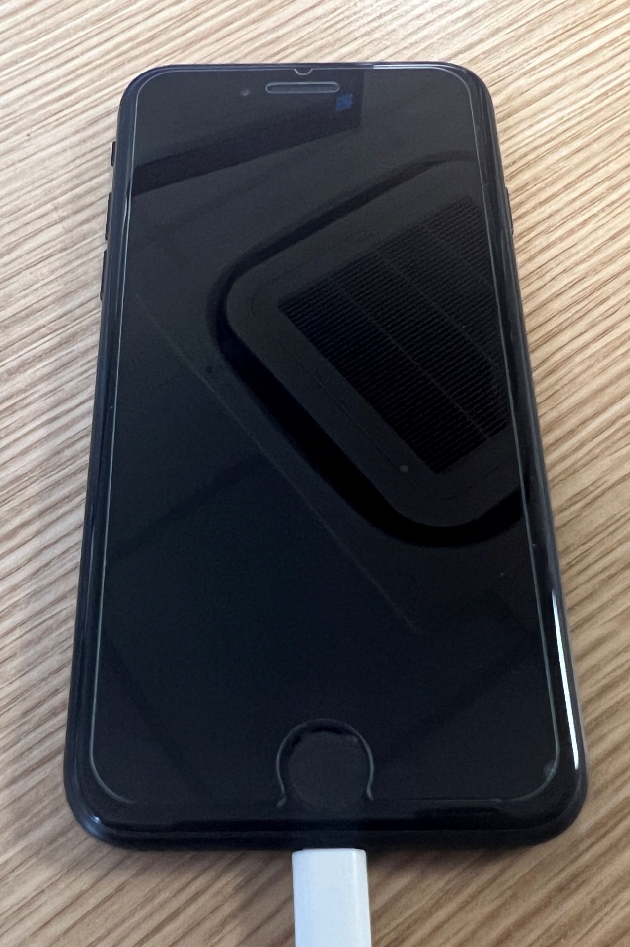 Apple iPhone SE (2020 2nd Gen) 64Gb - Black - Unlocked - Image 3 of 7