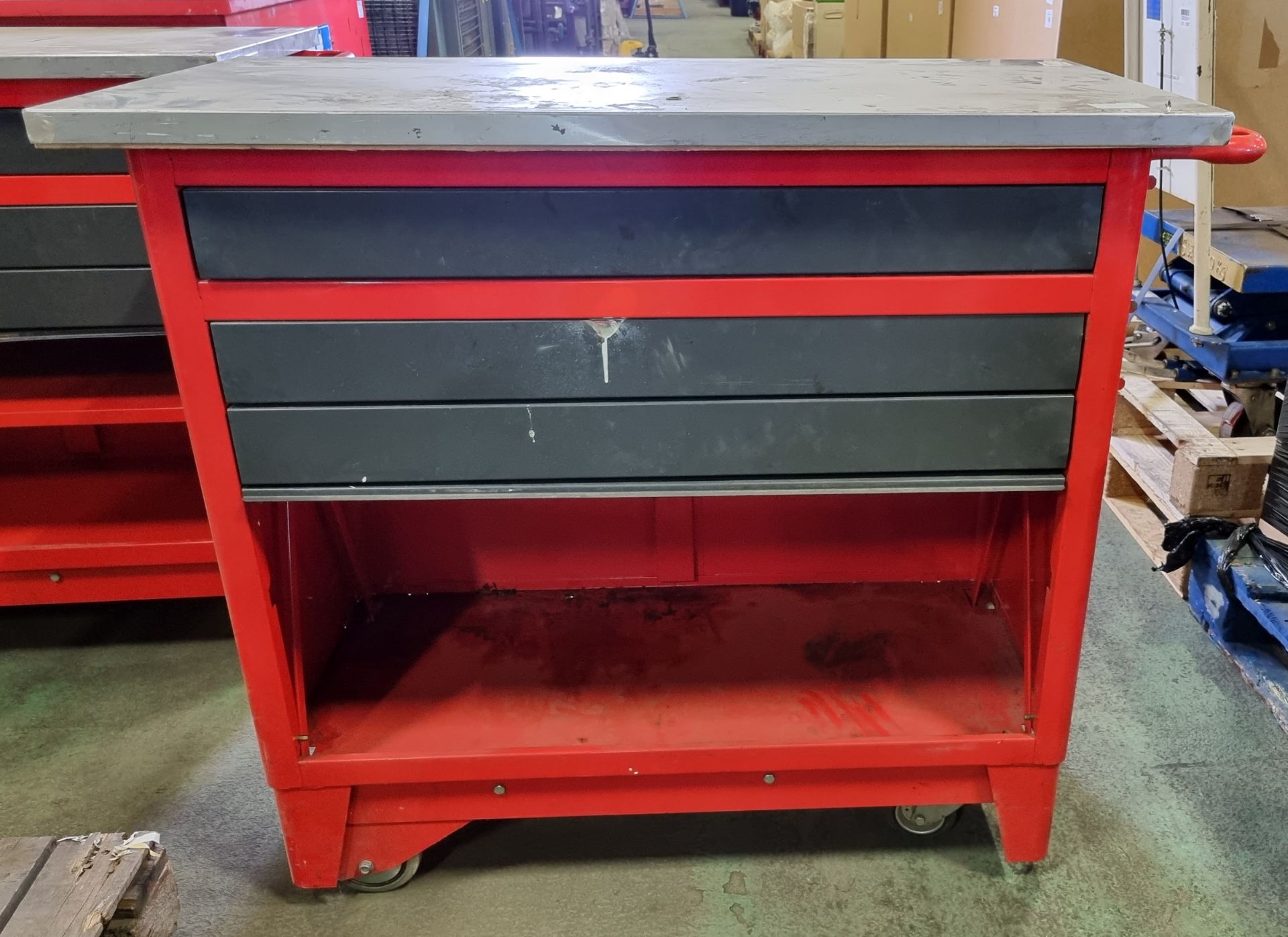 Roller tool chest - 111 x 61 x 98cm - Image 2 of 4