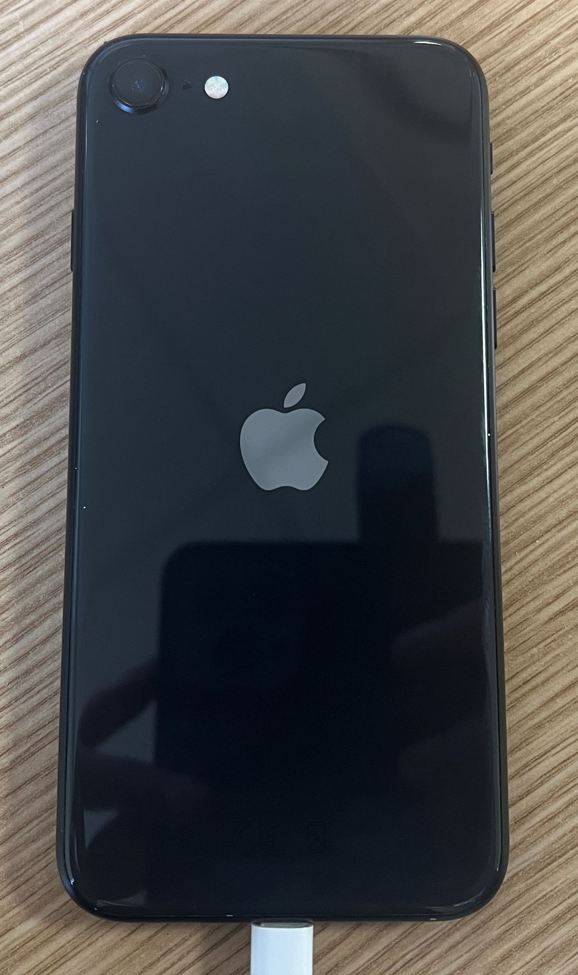 Apple iPhone SE (2020 2nd Gen) 64Gb - Black - Unlocked - Image 4 of 7